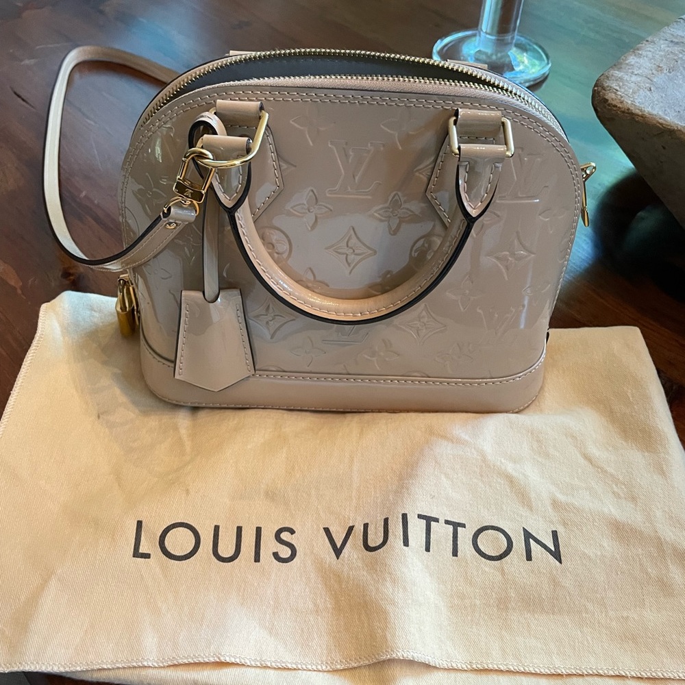 Authentic Louis Vuitton Alma BB crossbody